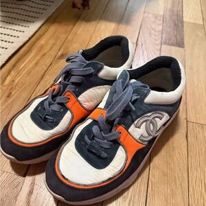 CHANEL 2019 Black and Orange Athletic EU39 Shoes